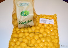 Biologische verse en gekookte aardappelen van Friweika